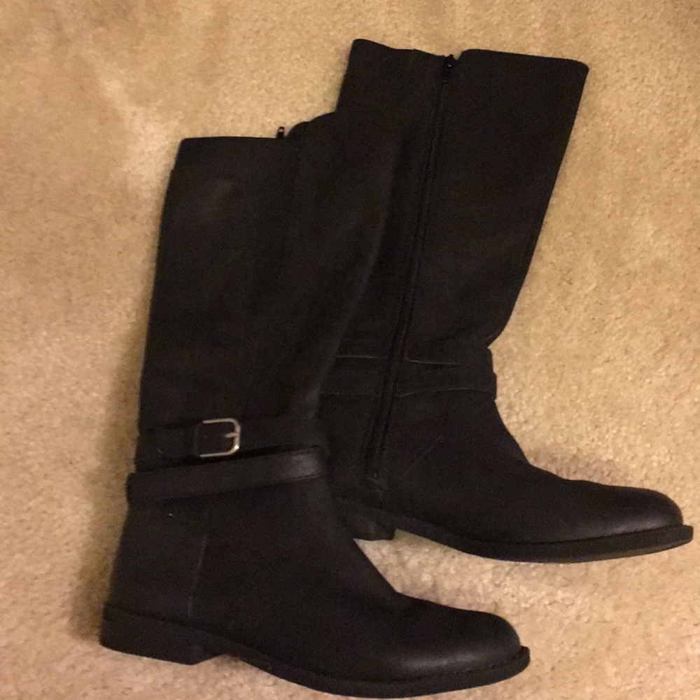 Black boots